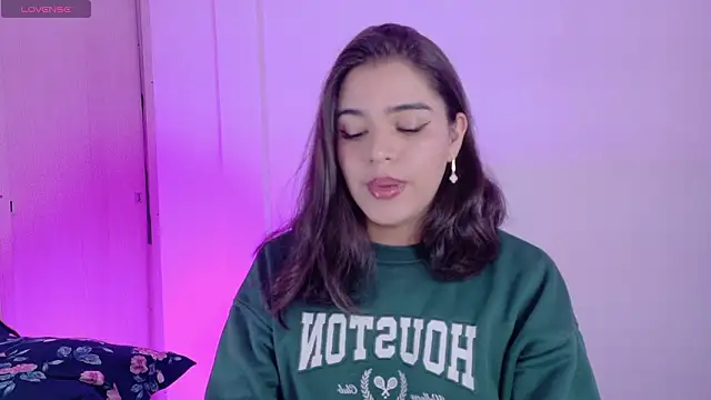 Snapshot of lizzywindsor chatting on 2, 3, 2026 lizzywindsor online show from 2, 3, 2026