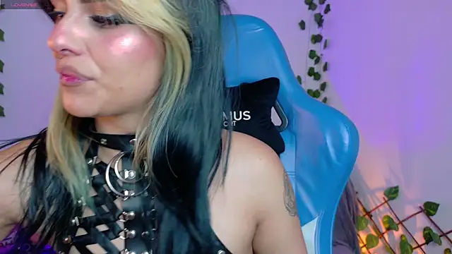 blue kitten online show from 11, 9, 2025