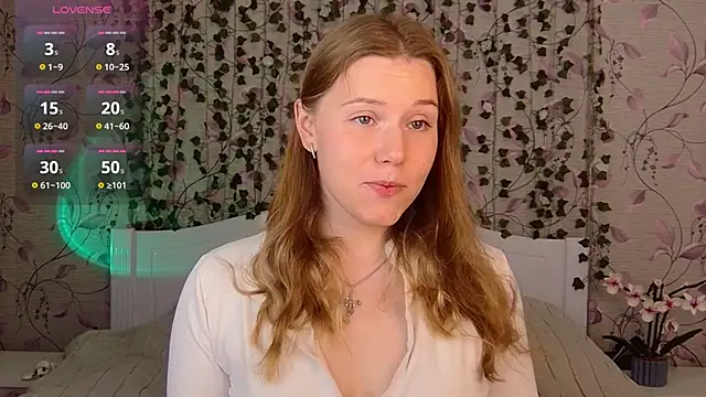 Snapshot of _influensii_ chatting on 16, 9, 2025 influensii online show from 16, 9, 2025