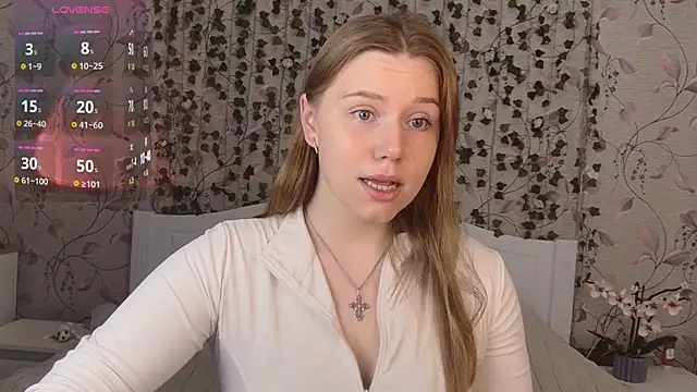 Snapshot of _influensii_ chatting on 16, 10, 2025 influensii online show from 16, 10, 2025