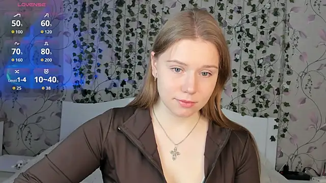 Snapshot of _influensii_ chatting on 14, 11, 2025 influensii online show from 14, 11, 2025