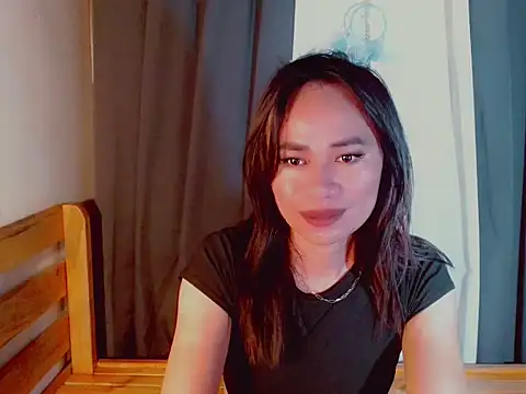 Snapshot of ursweet_yummy chatting on 10, 11, 2025 ursweet yummy online show from 10, 11, 2025