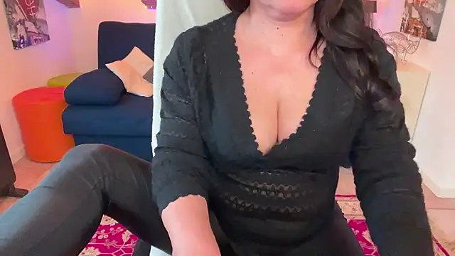 Snapshot of kyliebri chatting on 19, 3, 2026 kyliebri online show from 19, 3, 2026