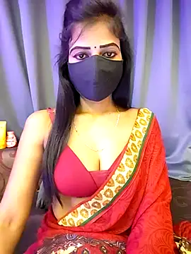 Snapshot of Misss-julli chatting on 10, 4, 2026 Misss-julli online show from 10, 4, 2026