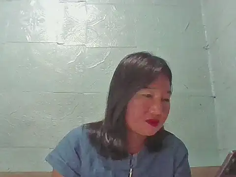 sluttymisuki online show from 3, 3, 2026