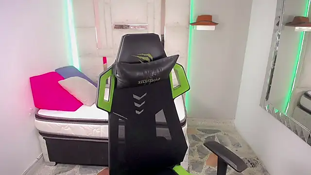 Stein  online show from 11, 11, 2025