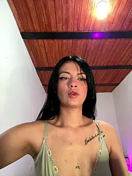 LiaCollings online show from 9, 1, 2026