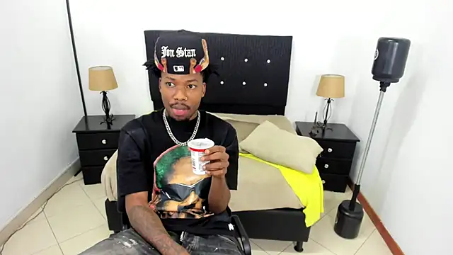 Snapshot of maikol_monstercock chatting on 16, 9, 2025 maikol monstercock online show from 16, 9, 2025