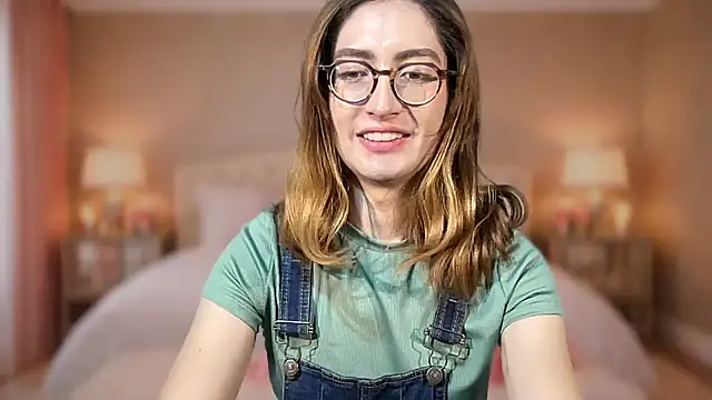 Snapshot of rousseblossom chatting on 4, 8, 2026 rousseblossom online show from 4, 8, 2026