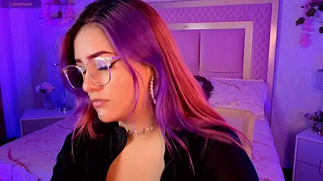 AlanaOdison online show from 10, 11, 2025