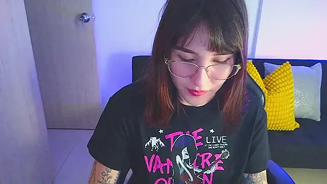 Yulienneg online show from 1, 2, 2026