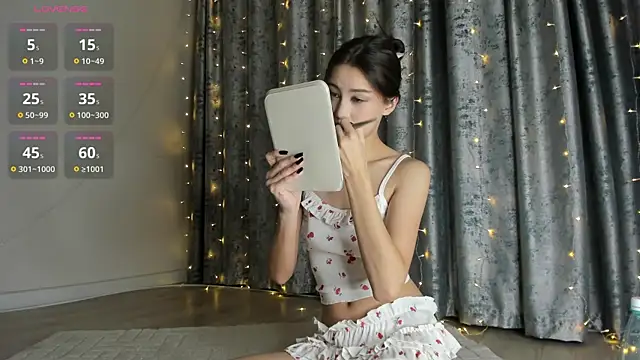 Snapshot of la_kivi chatting on 15, 12, 2025 la kivi online show from 15, 12, 2025