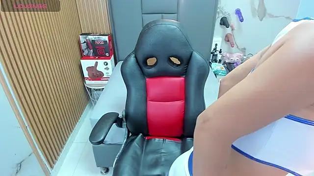 Isisleroy1 online show from 11, 3, 2026