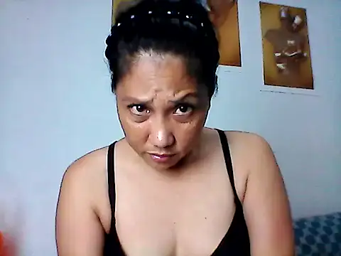 Snapshot of nhayasquirt chatting on 15, 10, 2025 nhayasquirt online show from 15, 10, 2025