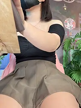 Bonnie-2k online show from 10, 3, 2026