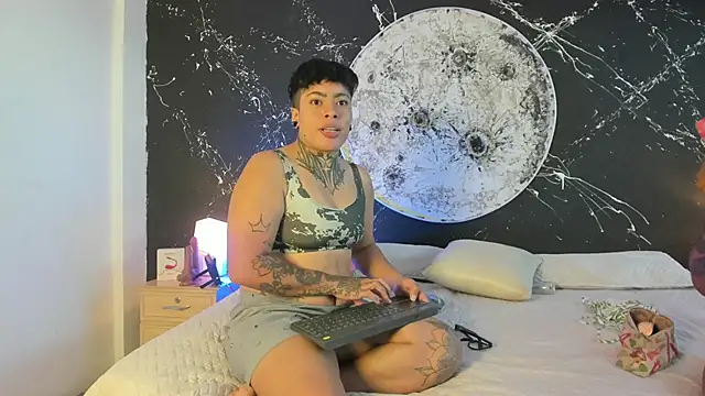 LiaAndMateo online show from 1, 10, 2025