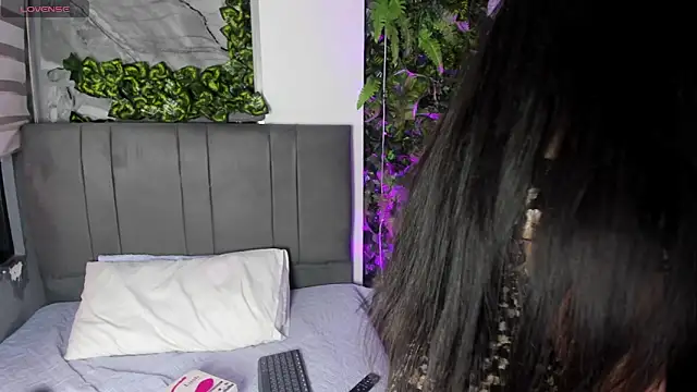 vela-kimm online show from 6, 10, 2025