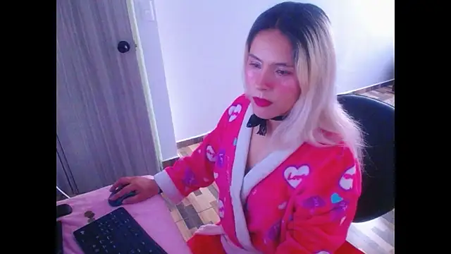 Snapshot of mystica_25 chatting on 1, 11, 2025 mystica 25 online show from 1, 11, 2025