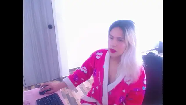 Snapshot of mystica_25 chatting on 13, 11, 2025 mystica 25 online show from 13, 11, 2025