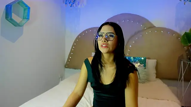 Snapshot of alanna_blaze chatting on 27, 9, 2025 alanna blaze online show from 27, 9, 2025