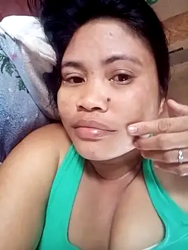 Snapshot of cheeseGirl69 chatting on 30, 4, 2026 cheeseGirl69 online show from 30, 4, 2026