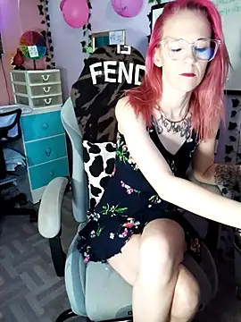 Snapshot of Purple2StayThnxx chatting on 31, 10, 2025 Purple2StayThnxx online show from 31, 10, 2025