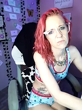 Snapshot of Purple2StayThnxx chatting on 23, 11, 2025 Purple2StayThnxx online show from 23, 11, 2025