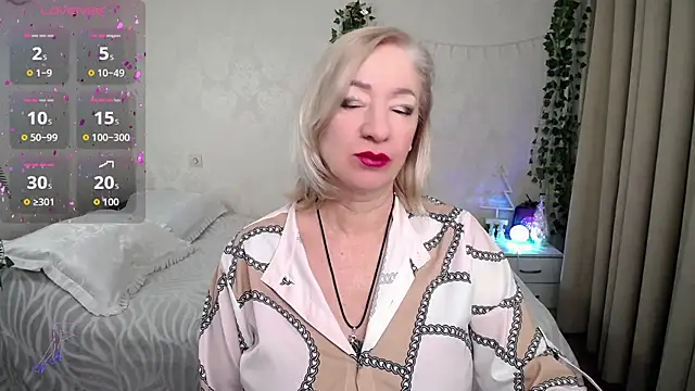 Snapshot of hunters_woman chatting on 15, 12, 2025 hunters woman online show from 15, 12, 2025