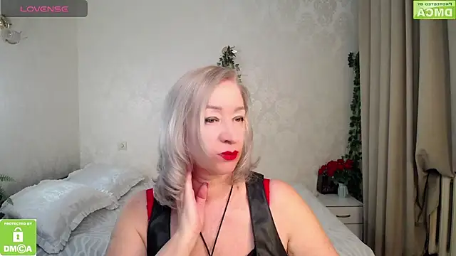 hunters woman online show from 18, 3, 2026