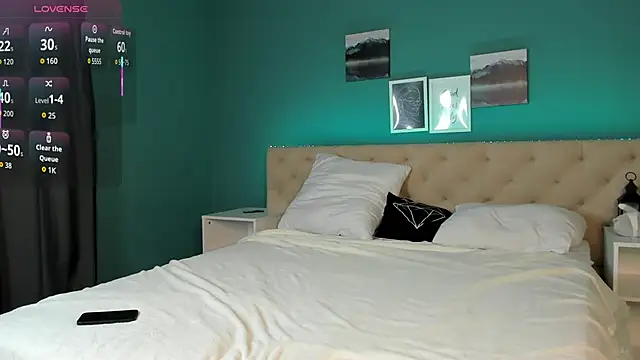 KiraSun online show from 16, 9, 2025