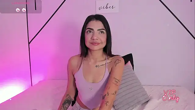 MiahCornell  online show from 10, 2, 2026