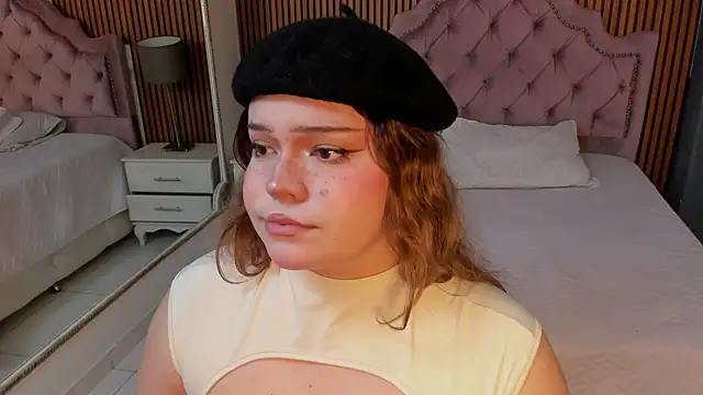 Maxxxine1 online show from 23, 9, 2025