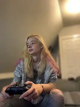 SeccySerena online show from 13, 4, 2026