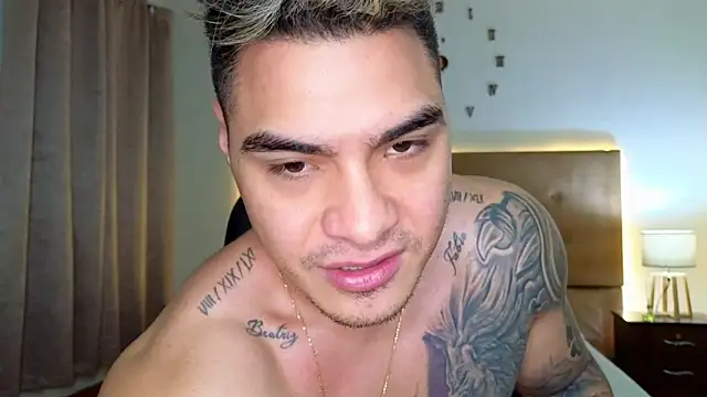 Snapshot of Steven_Velez chatting on 20, 10, 2025 Steven Velez online show from 20, 10, 2025