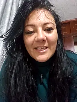 Snapshot of karla_valk1 chatting on 13, 10, 2025 karla valk1 online show from 13, 10, 2025