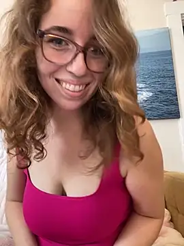 Snapshot of sweetsocalgirl chatting on 22, 9, 2025 sweetsocalgirl online show from 22, 9, 2025