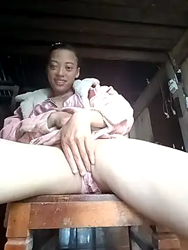 Snapshot of optra34 chatting on 8, 11, 2025 optra34 online show from 8, 11, 2025