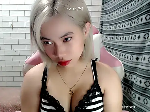 Rainea149 online show from 6, 10, 2025