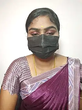 Snapshot of Tamil_Princess12 chatting on 15, 10, 2025 Tamil Princess12 online show from 15, 10, 2025