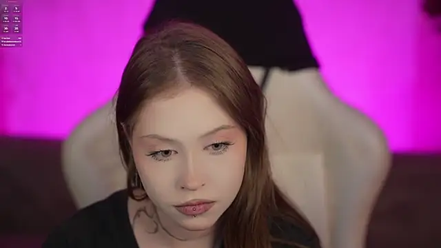 Esmie Smile online show from 27, 5, 2026