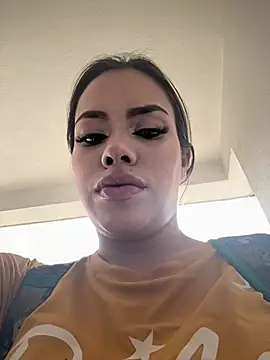 Snapshot of emma-conti2 chatting on 17, 7, 2026 emma-conti2 online show from 17, 7, 2026