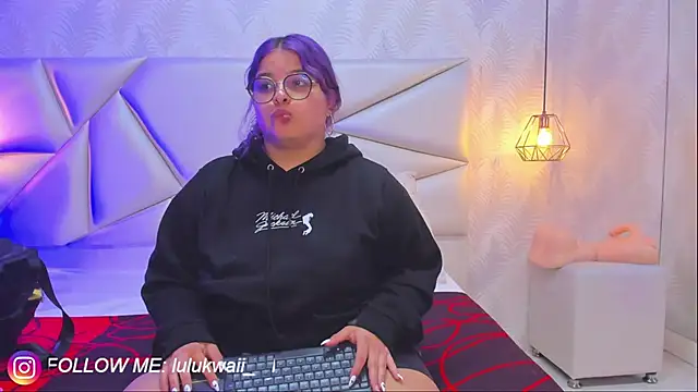 lulukawai16 online show from 29, 9, 2025