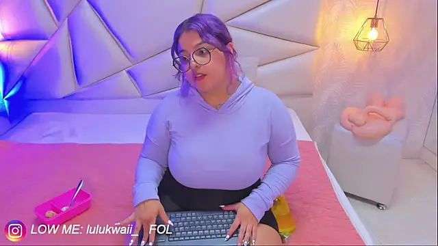 lulukawai16 online show from 30, 9, 2025