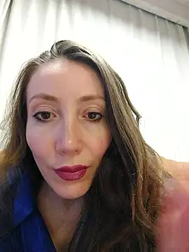 Snapshot of HellaryTourent chatting on 17, 1, 2026 HellaryTourent online show from 17, 1, 2026