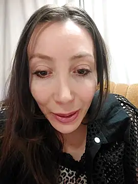 Snapshot of HellaryTourent chatting on 23, 2, 2026 HellaryTourent online show from 23, 2, 2026