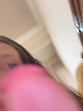 Snapshot of HellaryTourent chatting on 26, 2, 2026 HellaryTourent online show from 26, 2, 2026