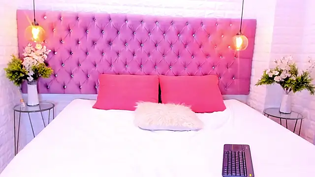 amber sparkle online show from 8, 10, 2025