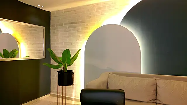 Snapshot of AgathaKondo_ chatting on 5, 11, 2025 AgathaKondo online show from 5, 11, 2025