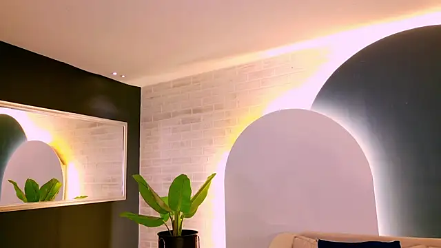 Snapshot of AgathaKondo_ chatting on 6, 11, 2025 AgathaKondo online show from 6, 11, 2025