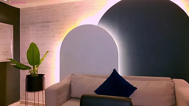 Snapshot of AgathaKondo_ chatting on 11, 11, 2025 AgathaKondo online show from 11, 11, 2025